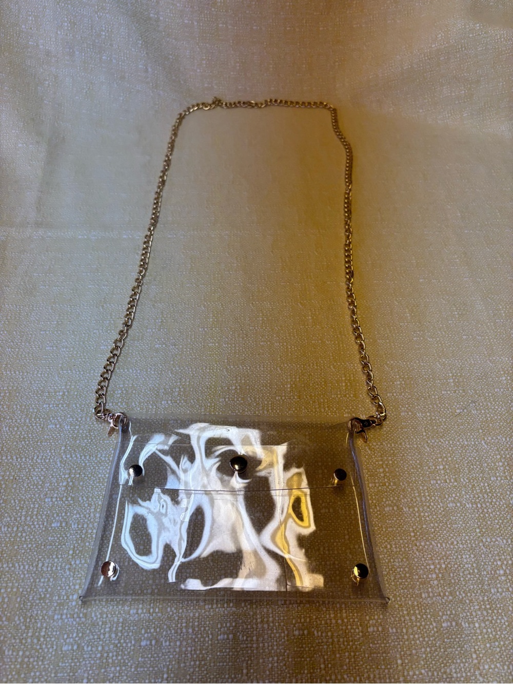 Guang tong Clear Crossbody Bag with Gold Chain Strap